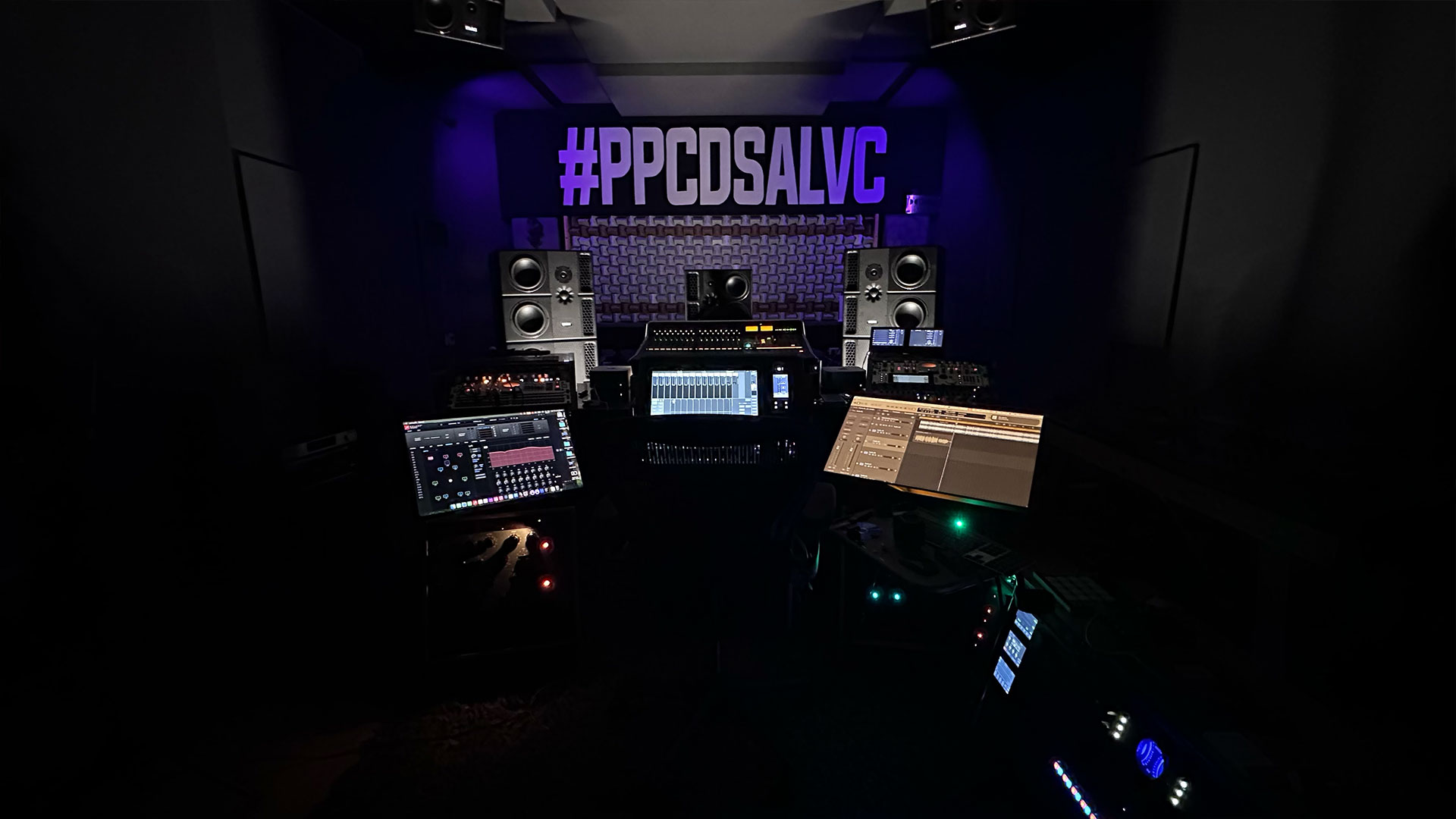 Babilonia Music Cartel de Santa